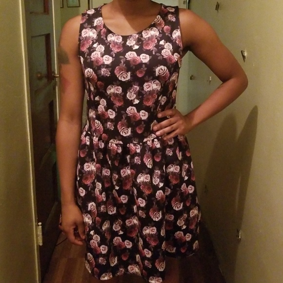 Divided Dresses & Skirts - Nice flower summer dress